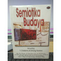 Semiotika budaya tahun 2004